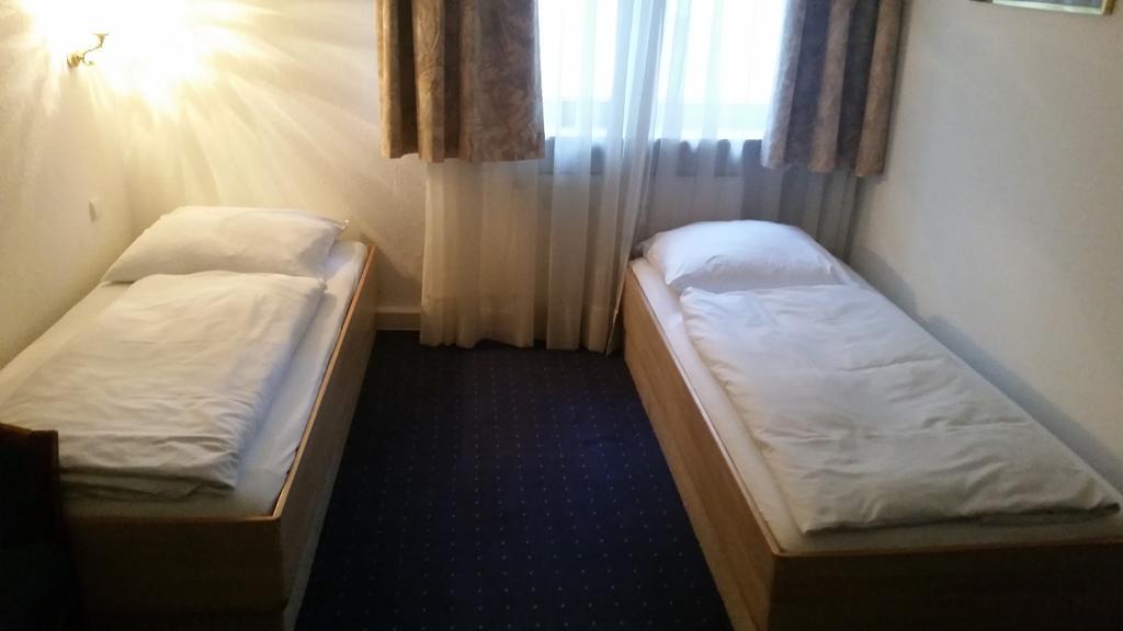 Hotelgarni Frankfurt Frankfurt am Main Værelse billede