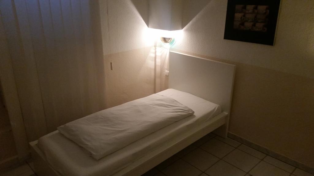 Hotelgarni Frankfurt Frankfurt am Main Værelse billede
